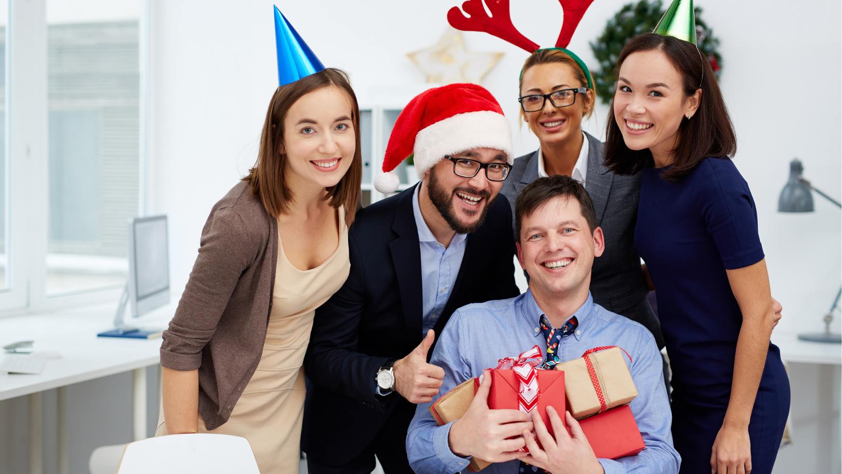 What Do You Put in an Employee Christmas Goodie Bag?