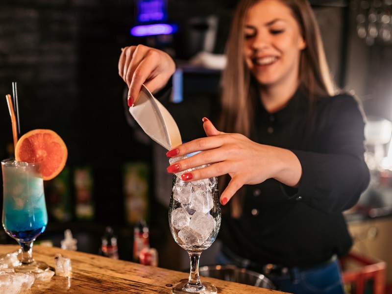 cocktail making in shoreditch