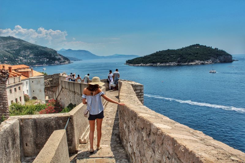 dubrovnik-hen-do